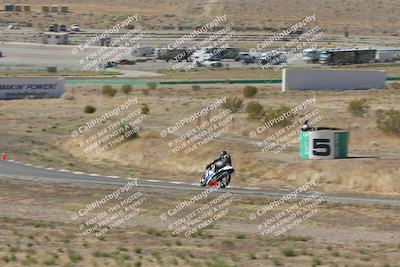 media/Apr-20-2025-AHRMA (Sun) [[393a79c373]]/Race/Group 11 early race/Turn 4b/